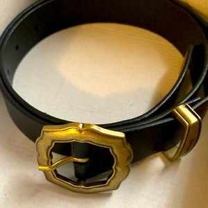 Levi’s black leather belt